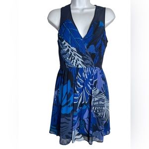 Size 2 Armani Exchange stunning blue multi‎ dress with sheer back